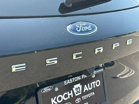 Used 2025 Ford Escape ST-Line Select AWD/4WD image 17
