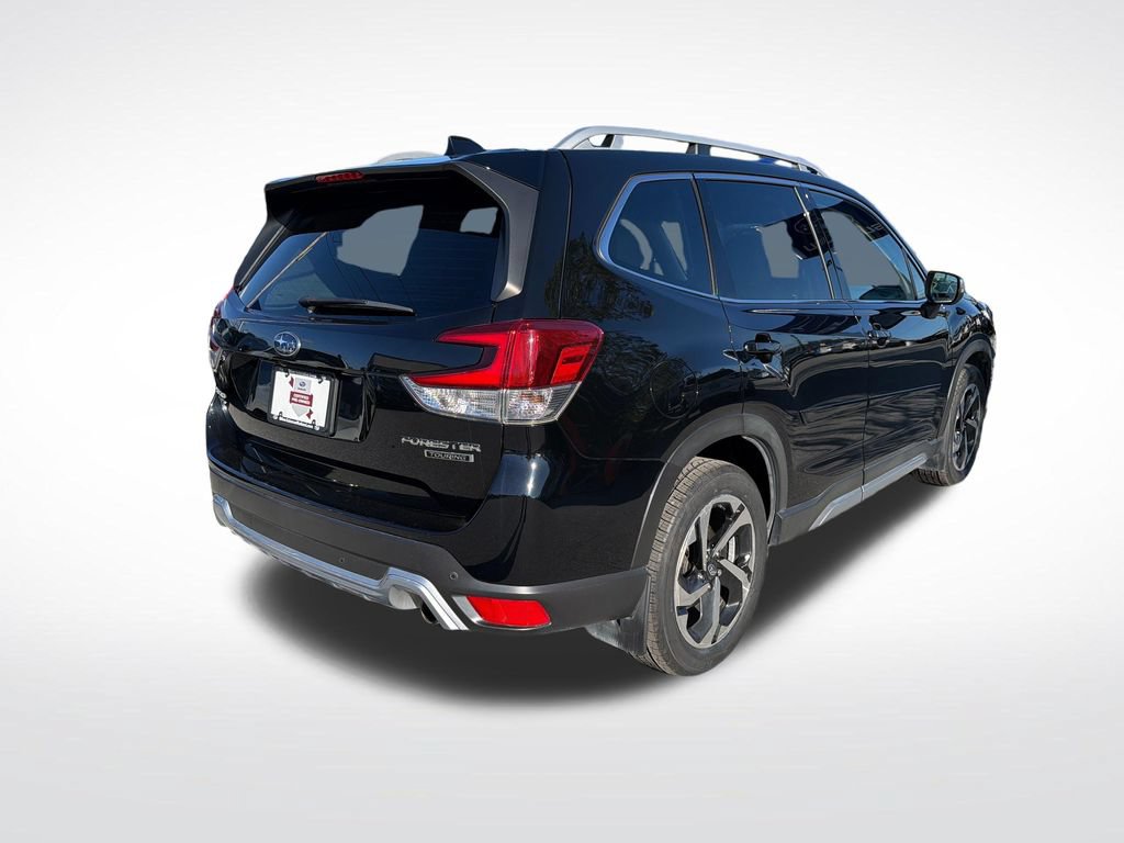 Certified 2023 Subaru Forester Touring AWD/4WD image 16