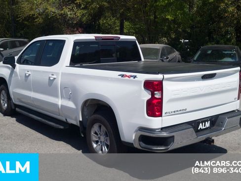 Used 2023 Chevrolet Silverado 1500 LT w/ Leather Package image 9