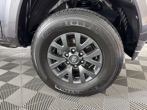 Used 2023 Toyota Tacoma SR5 AWD/4WD image 28