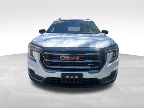 Used 2023 GMC Terrain AT4 AWD/4WD image 2