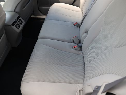 Used 2011 Toyota Venza FWD image 14