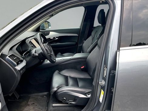 Used 2016 Volvo XC90 T8 Momentum w/ Vision Package AWD/4WD image 10