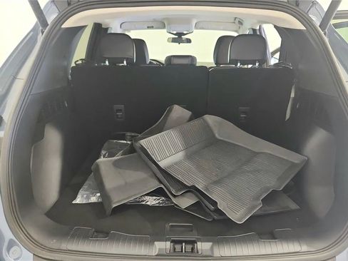 Used 2025 Ford Escape SE FWD image 19