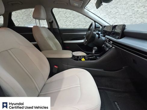 Used 2025 Hyundai Sonata SE FWD image 9