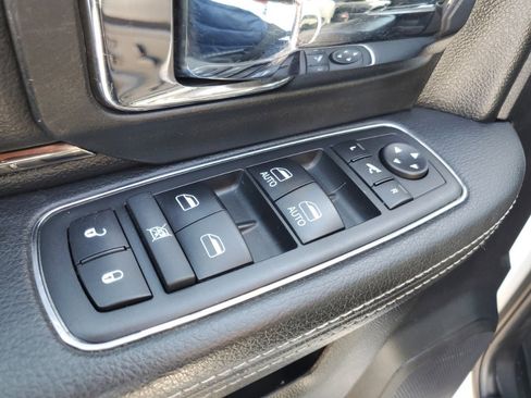 Used 2018 RAM 2500 Laramie w/ Sport Appearance Group image 9