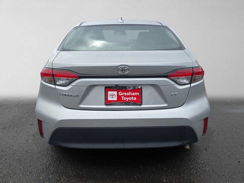 Used 2025 Toyota Corolla LE FWD image 5