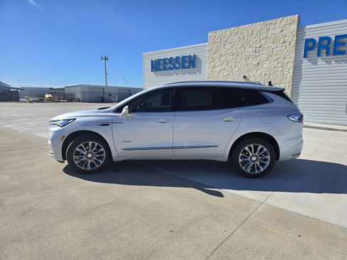 Used 2022 Buick Enclave Avenir w/ Trailering Package, 5000 lbs. image 6