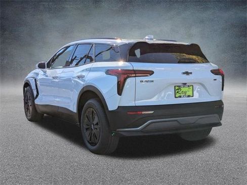 New 2026 Chevrolet Blazer EV LT image 6