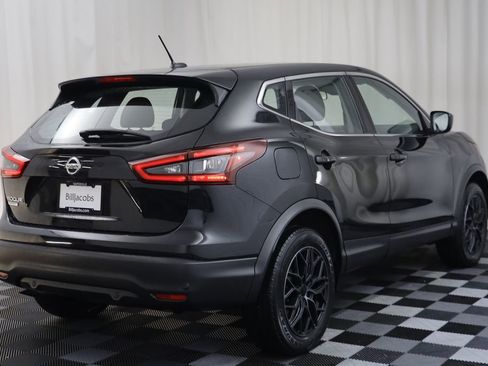 Used 2021 Nissan Rogue Sport S image 16