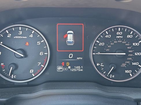 Used 2024 Subaru Crosstrek 2.0i Premium AWD/4WD image 8