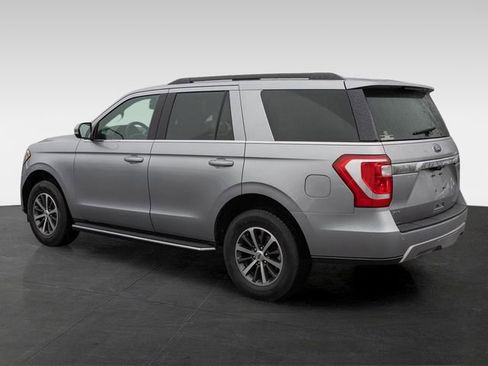 Used 2021 Ford Expedition XLT image 7