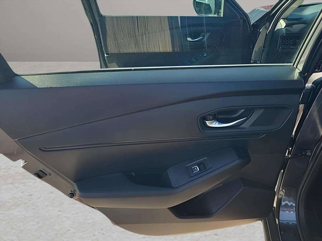 Used 2025 Honda Accord LX image 17