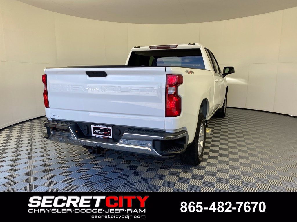Used 2020 Chevrolet Silverado 1500 LT w/ Convenience Package AWD/4WD image 7