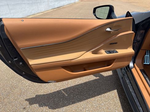 Used 2024 Lexus LC 500 Convertible w/ Touring Package RWD image 29