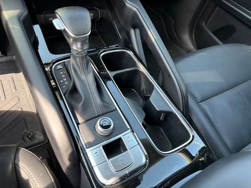 Used 2024 Kia Telluride LX FWD image 27