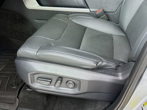 Used 2024 Toyota Tundra SR5 w/ SR5 Premium Package AWD/4WD image 9