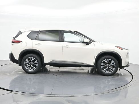 Used 2023 Nissan Rogue SV AWD/4WD image 4
