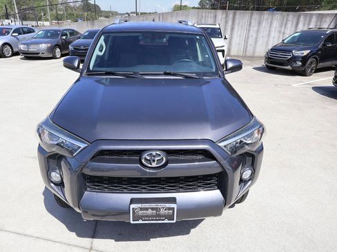 Used 2015 Toyota 4Runner SR5 image 11