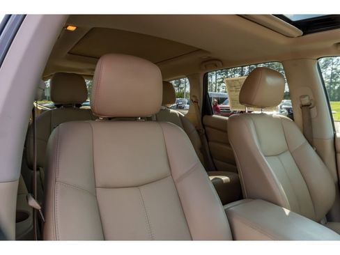 Used 2015 Nissan Pathfinder SL w/ SL Premium Package image 19