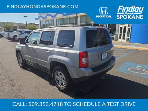 Used 2015 Jeep Patriot Sport AWD/4WD image 3