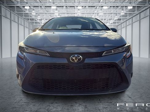 Used 2021 Toyota Corolla LE image 9