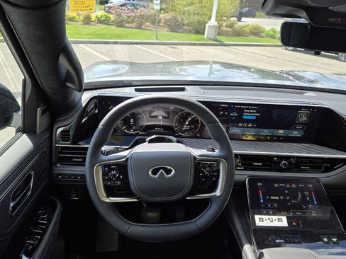New 2026 INFINITI QX80 Autograph w/ Premium Cargo Package AWD/4WD image 10