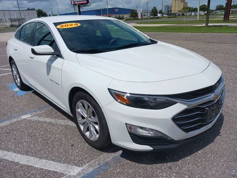 Used 2024 Chevrolet Malibu LT FWD image 1