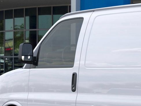 New 2026 Chevrolet Express 2500 Extended w/ Enhanced Convenience Package RWD image 12
