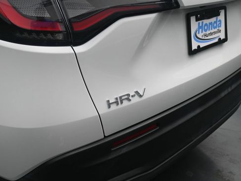 Used 2024 Honda HR-V LX image 12