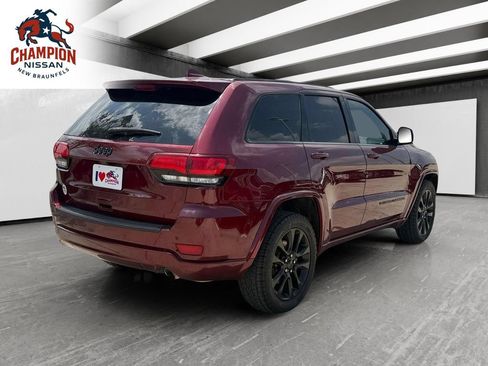 Used 2022 Jeep Grand Cherokee Laredo X RWD image 5