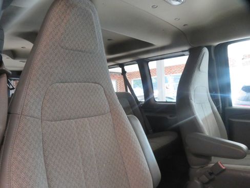 Used 2018 Chevrolet Express 3500 LT w/ LT Preferred Equipment Group RWD image 29