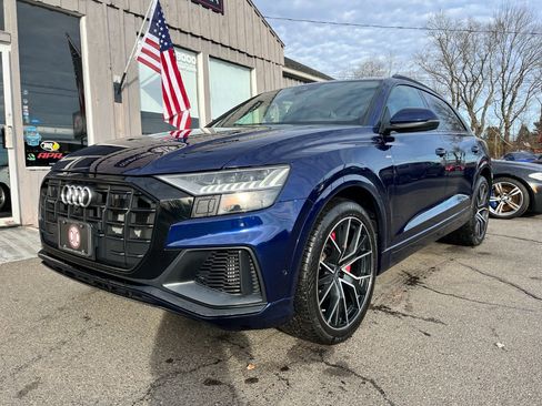 Used 2022 Audi Q8 Prestige image 2