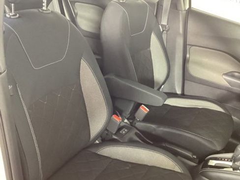 Used 2018 Nissan Kicks S image 16