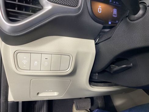 Used 2023 Kia Soul LX w/ Option Group 015 image 17