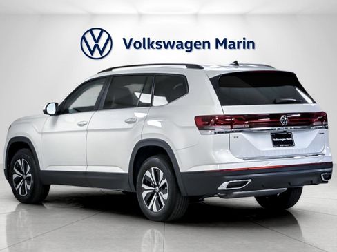 New 2026 Volkswagen Atlas SE image 3