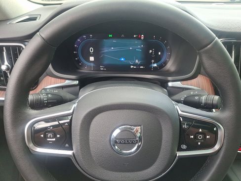 Certified 2024 Volvo S60 B5 Plus image 20