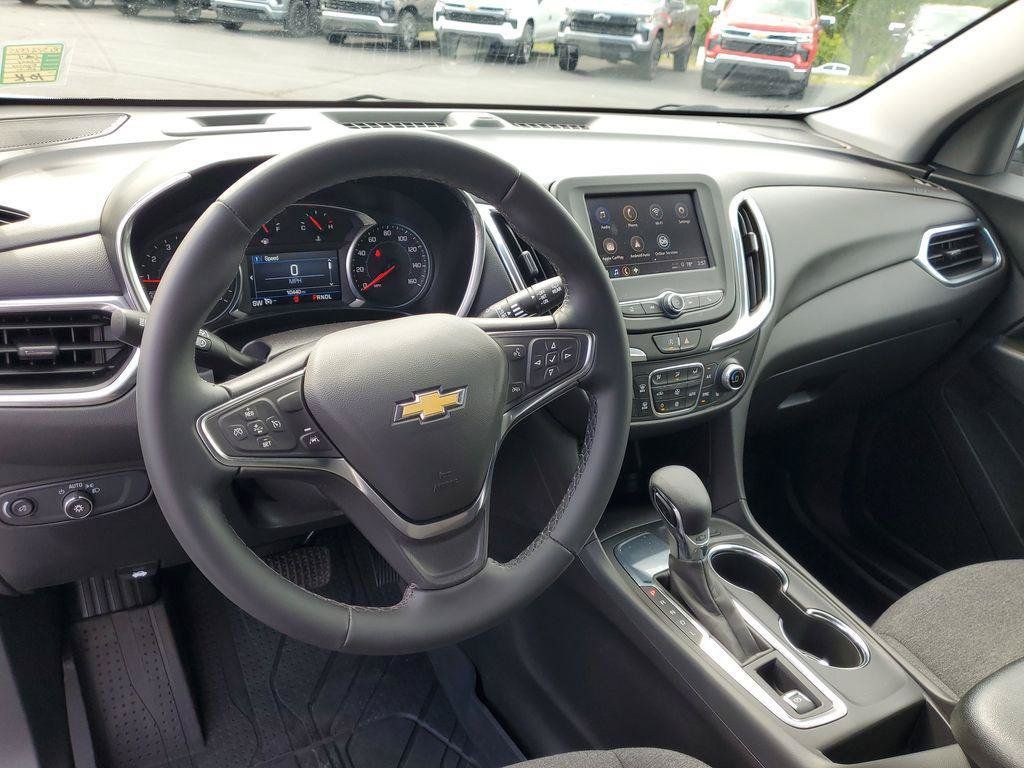Used 2024 Chevrolet Equinox LT w/ LPO, Floor Liner Package FWD image 7