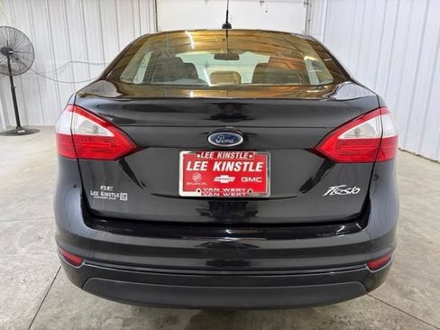 Used 2015 Ford Fiesta SE w/ Comfort Package FWD image 6