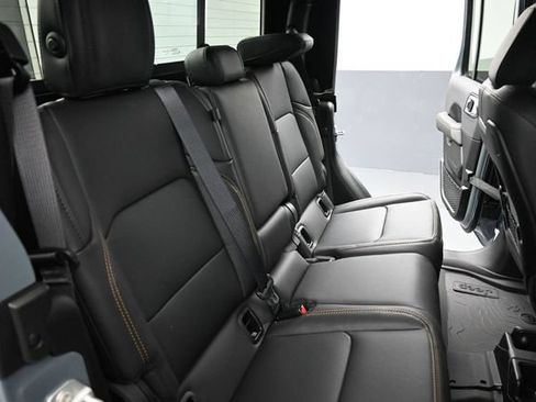 New 2026 Jeep Gladiator Sport AWD/4WD image 15