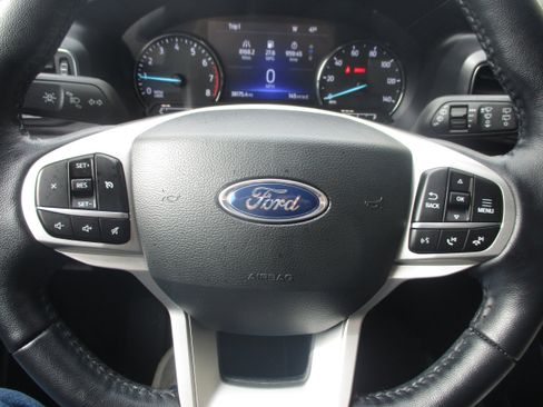 Used 2023 Ford Explorer XLT w/ Equipment Group 202A image 15