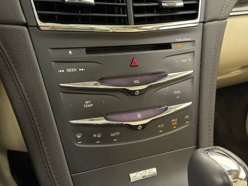Used 2014 Lincoln MKT AWD w/ Equipment Group 201A image 28