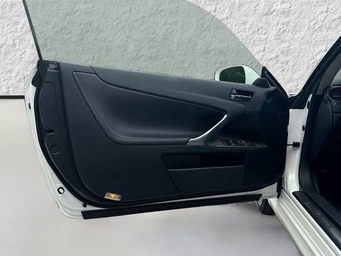 Used 2013 Lexus IS 250C RWD image 19