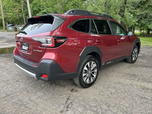 Certified 2025 Subaru Outback Limited AWD/4WD image 8