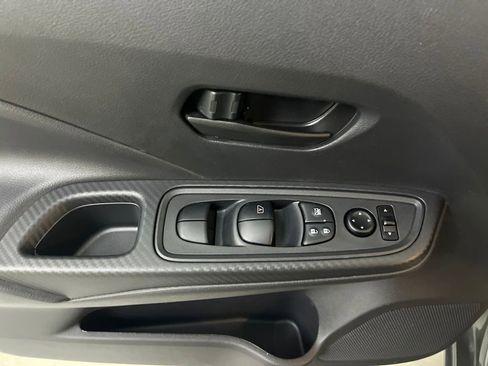 Used 2025 Nissan Versa S w/ S Plus Package image 49