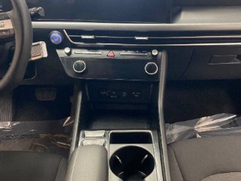 Used 2025 Hyundai Sonata SEL FWD image 18