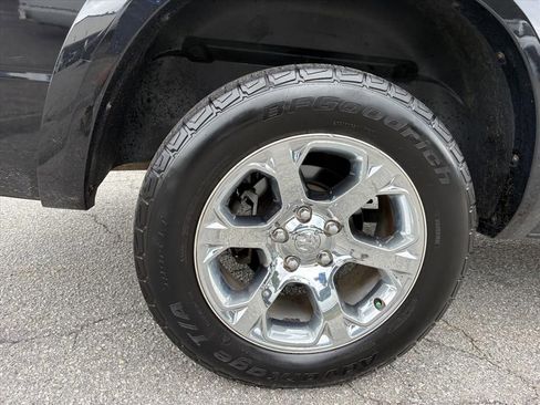 Used 2017 RAM 1500 Laramie image 24