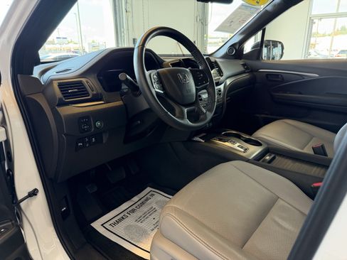 Used 2023 Honda Passport EX-L image 7