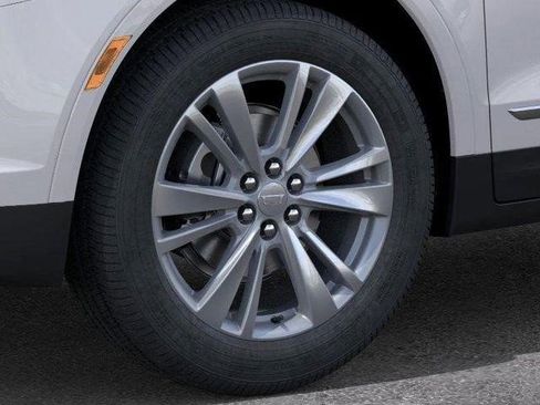 Certified 2025 Cadillac XT5 Premium Luxury AWD/4WD image 8