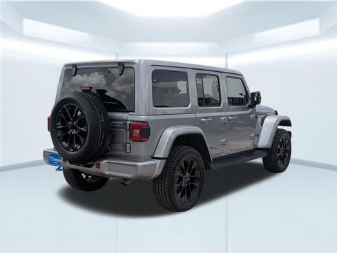 Used 2021 Jeep Wrangler Unlimited Sahara AWD/4WD image 6